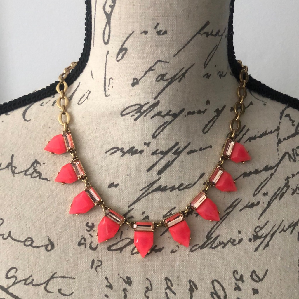 Stella Dot Eye Candy Necklace Pink 22$
